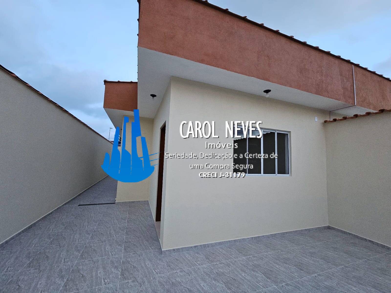 Casa à venda com 2 quartos, 60m² - Foto 2