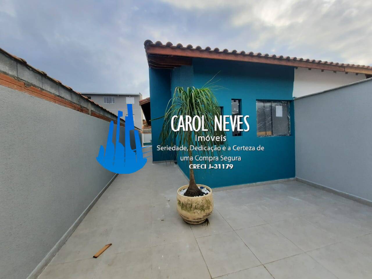 Casa à venda com 2 quartos, 60m² - Foto 3